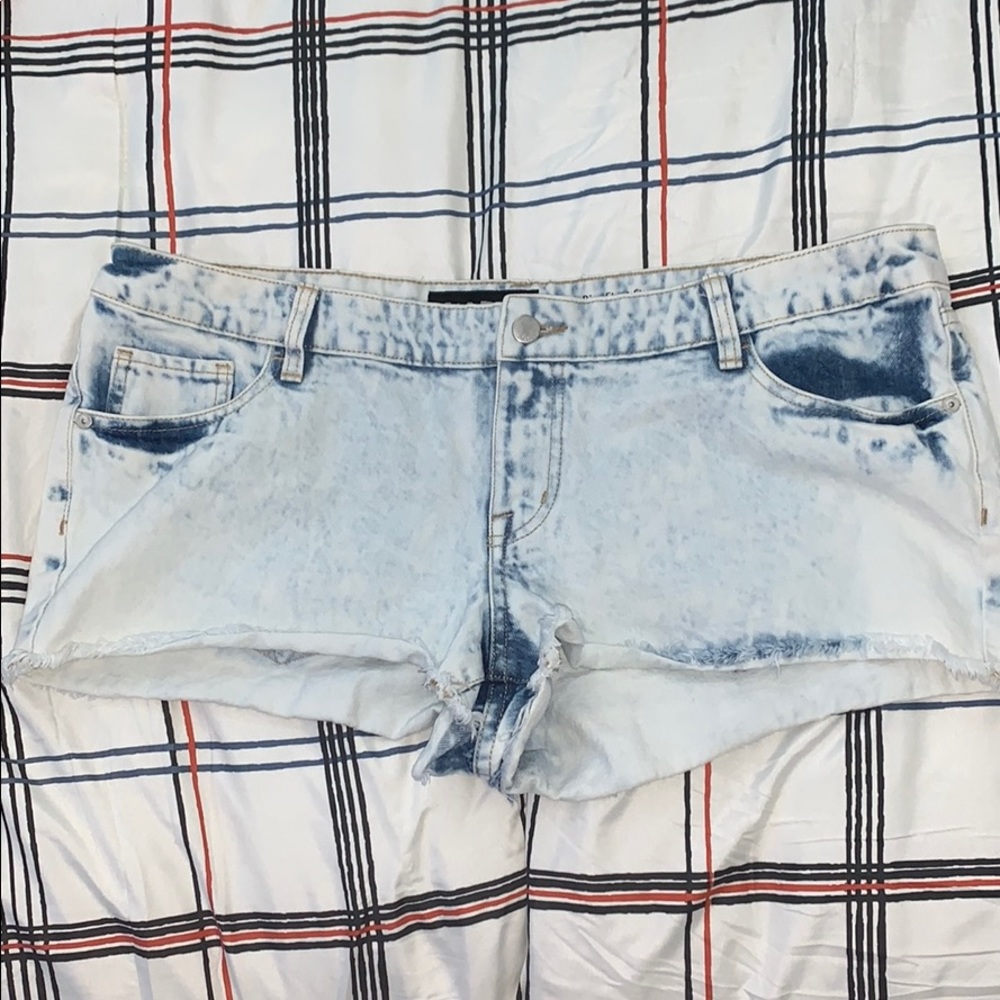 Low rise shorts